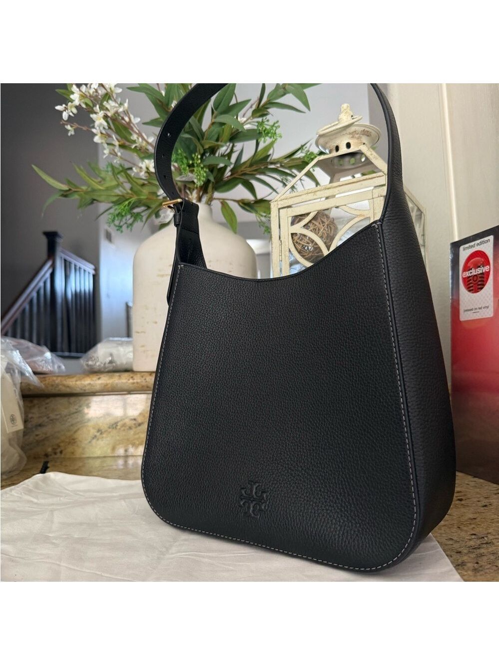 NWT TORY BURCH THEA LARGE PEBBLED LEATHER BUCKET BAG BLACK